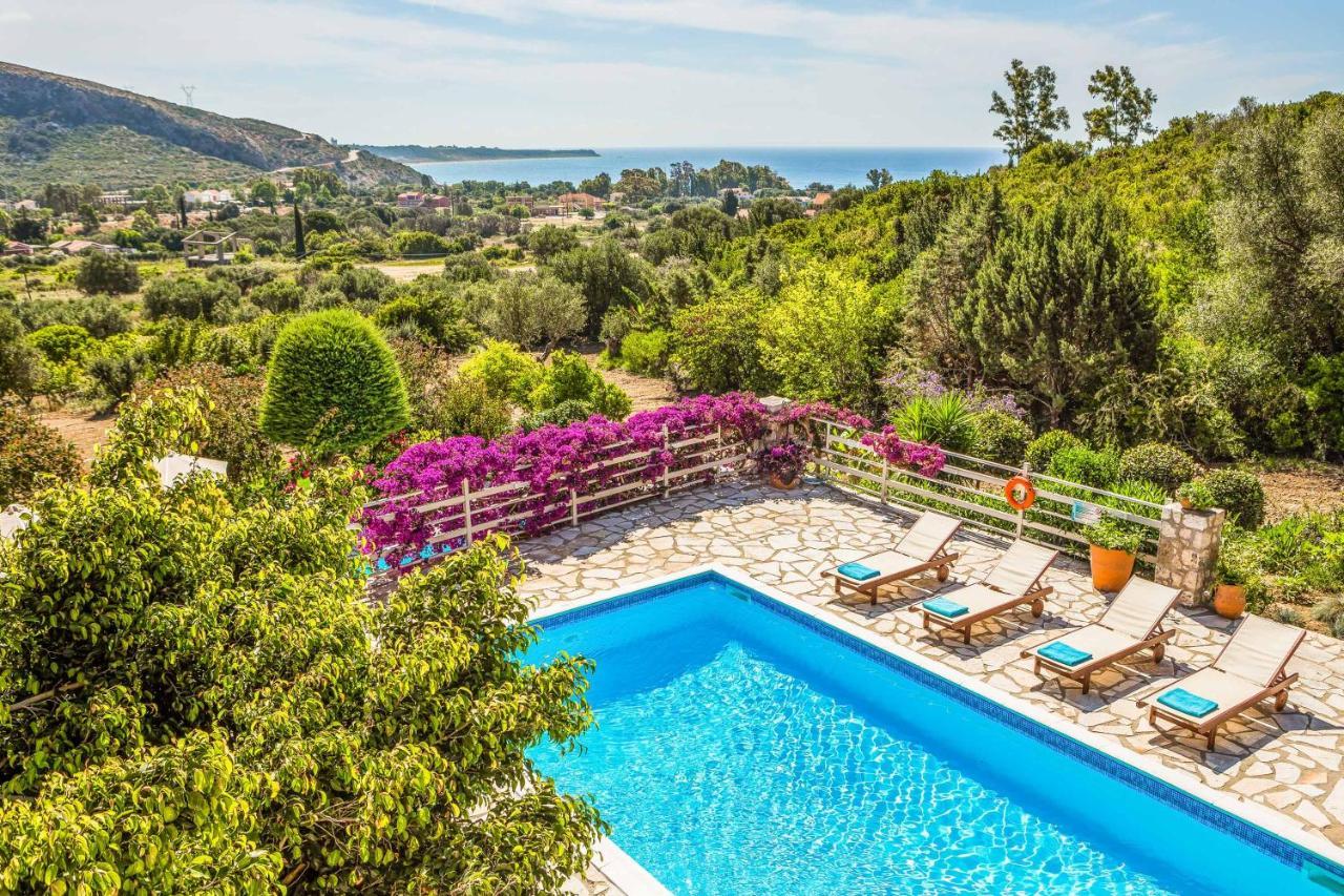Villa Aspasia Mavrata Esterno foto