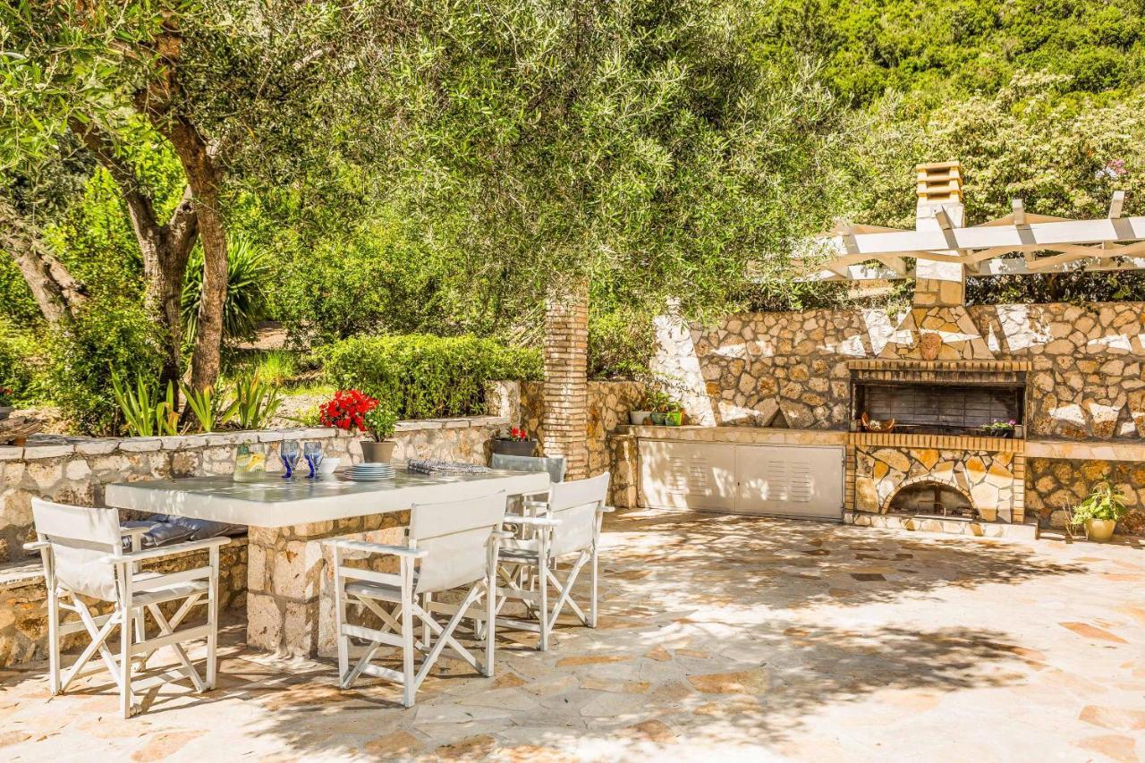 Villa Aspasia Mavrata Esterno foto